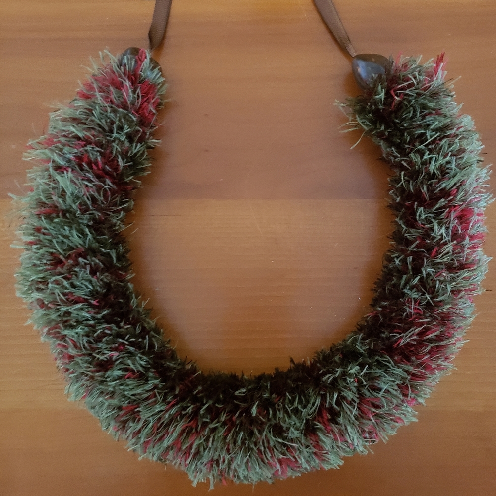Hawaiian Crochet Eyelash Yarn Lei Necklace